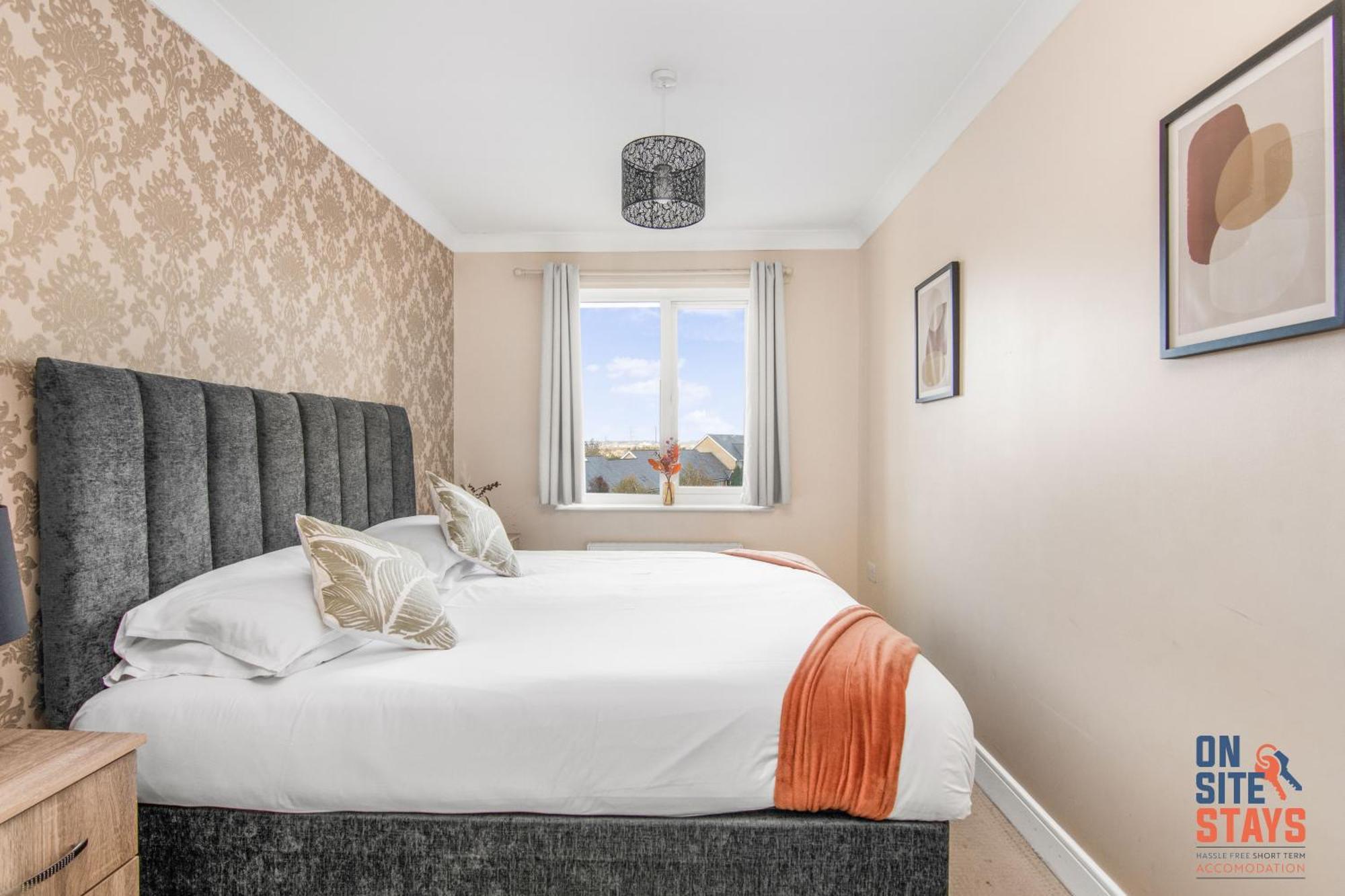 Onsitestays - Cosy 2-Bedroom Apartment With Free Parking, Wi-Fi & London Links Northfleet Eksteriør bilde